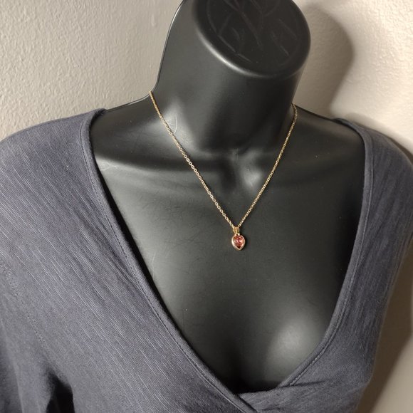 Very Cute Gold Tone Heart Necklace And Earring Set With Pink Stones - Picture 15 of 15